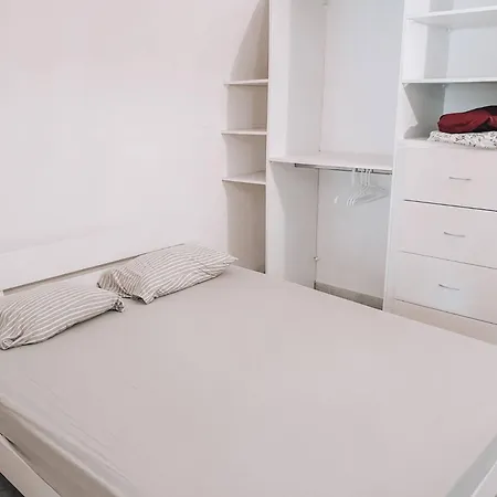 Charmante Maison De Village, Proche Aeroport *