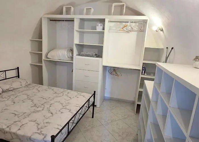 Charmante Maison De Village, Proche Aeroport *