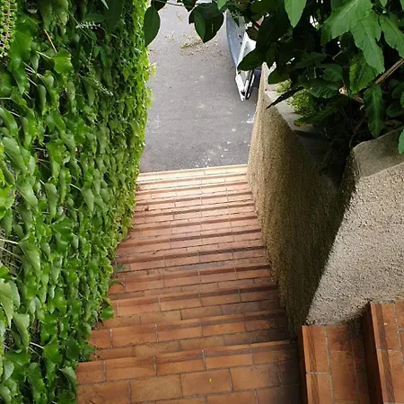 Charmante Maison De Village, Proche Aeroport *