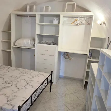 Charmante Maison De Village, Proche Aeroport *