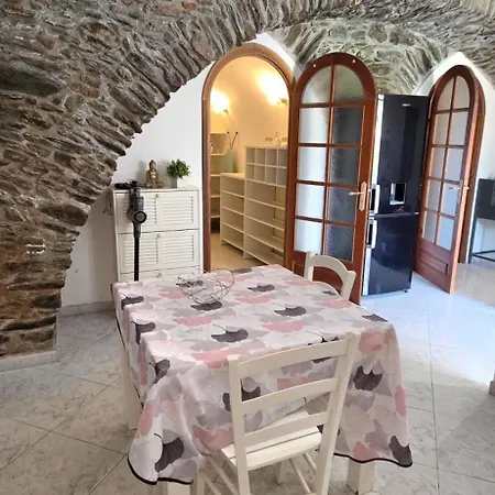 Apartamento Charmante Maison De Village, Proche Aéroport Lucciana (Corsica)